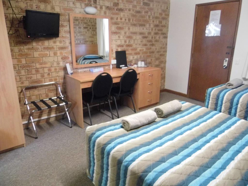 Nanango Fitzroy Motel Buitenkant foto