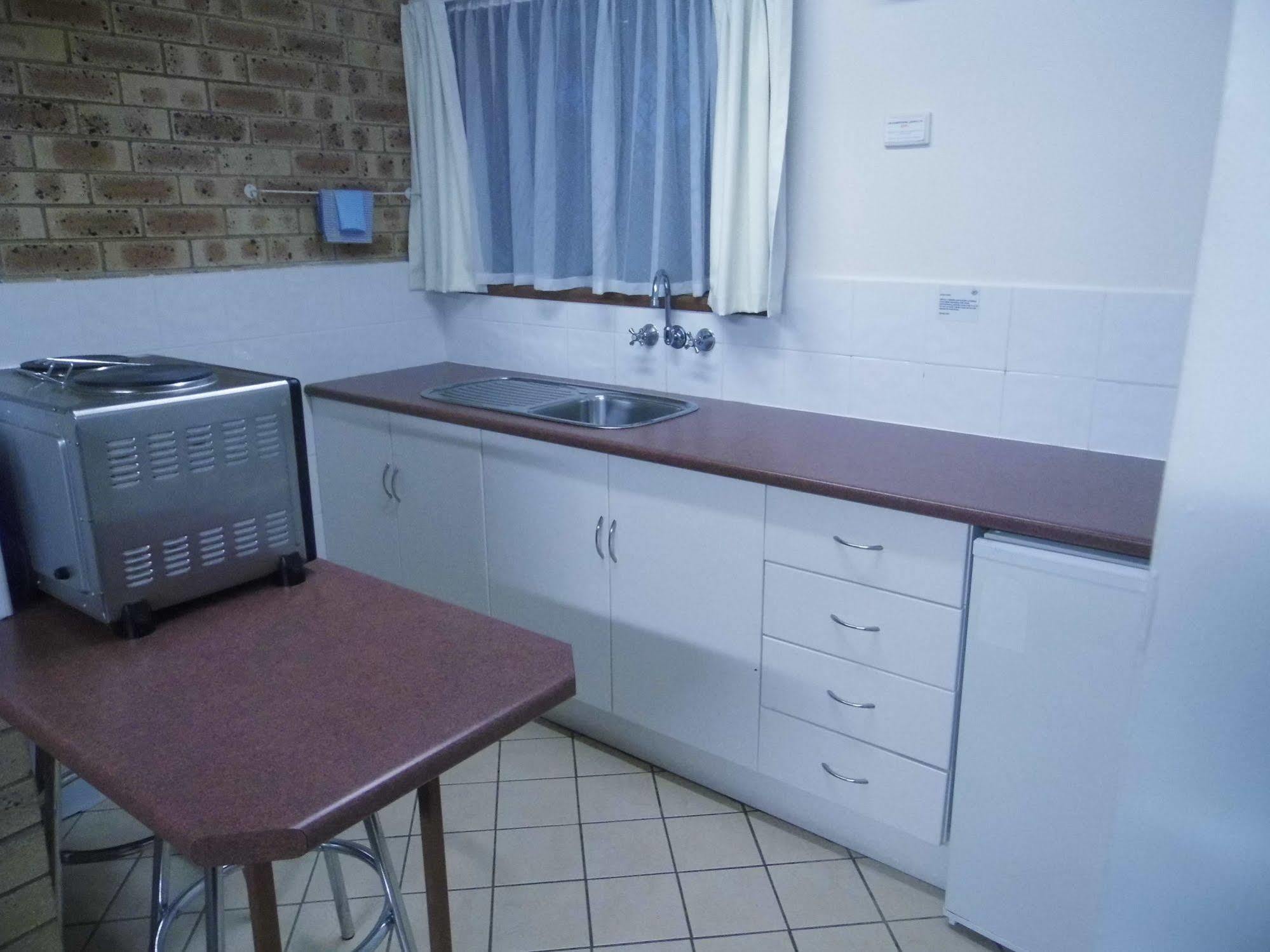 Nanango Fitzroy Motel Buitenkant foto